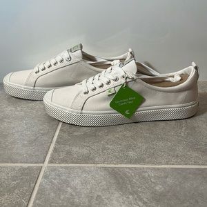 New in the box All White Canvas Carolina Casual Sneakers